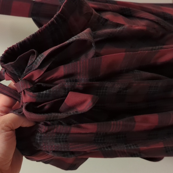 Torrid Mini Challis Skirtall - Red - Sz 2 - Picture 5 of 5